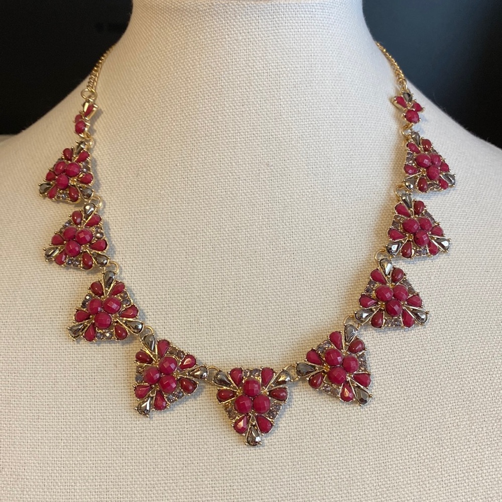 New York & Company statement fashion necklace